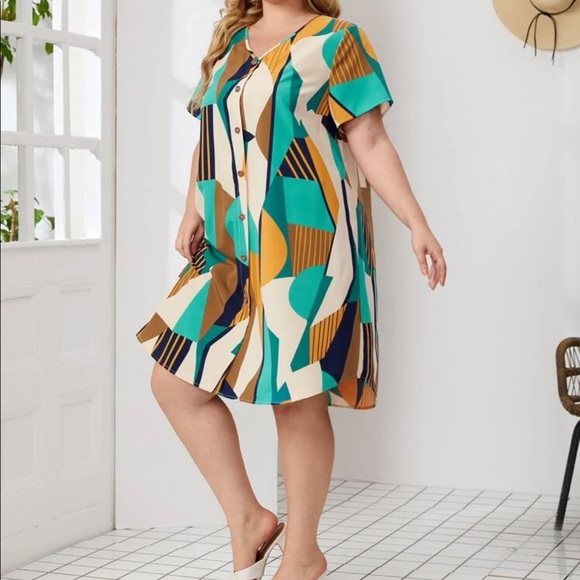 Boho Plus Size Geo Abstract Print Button through Dress - Picture 7 of 14